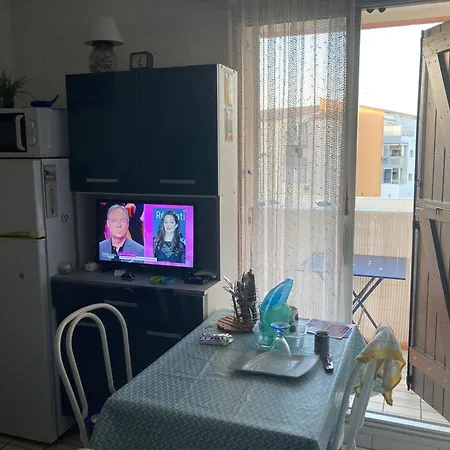 Les Indes Galantes Apartment